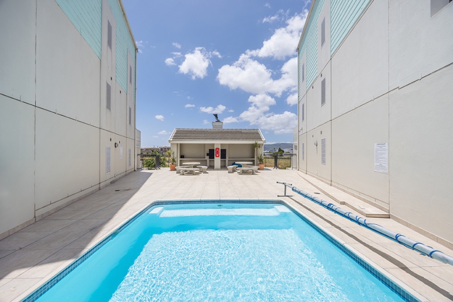 1 Bedroom Property for Sale in Sandown Western Cape
